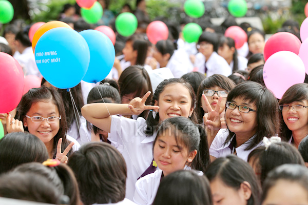 teen-ntmk-va-marie-curie-chao-don-khoi-10-cuc-de-thuong