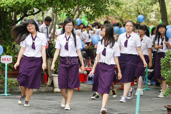 teen-ntmk-va-marie-curie-chao-don-khoi-10-cuc-de-thuong