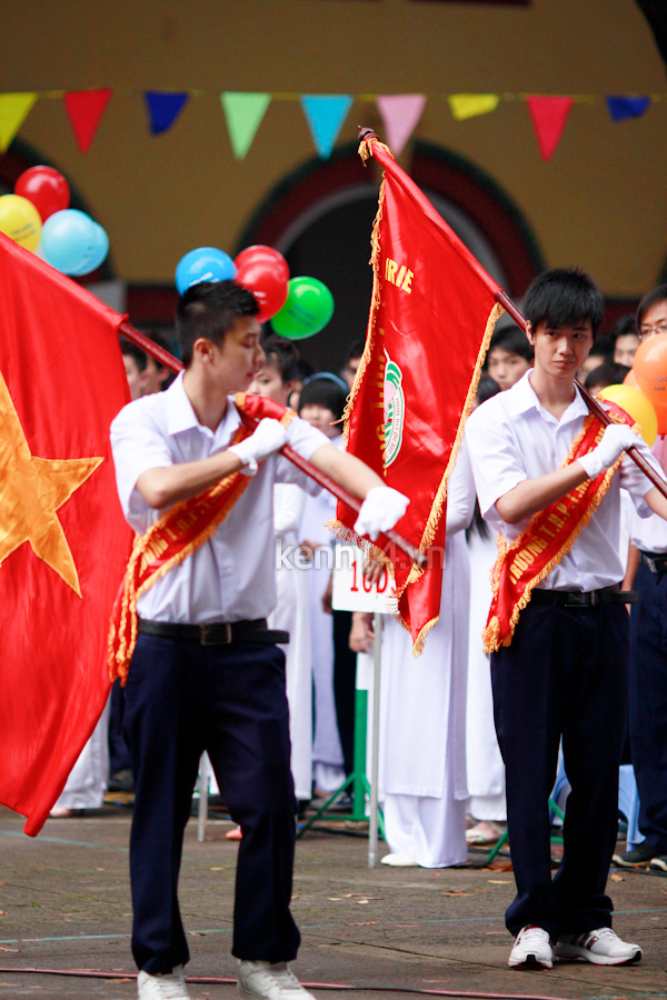 teen-ntmk-va-marie-curie-chao-don-khoi-10-cuc-de-thuong