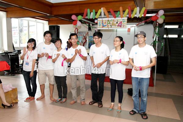 mot-ngay-lan-lon-cuc-vui-cua-sinh-vien-dh-kinh-te
