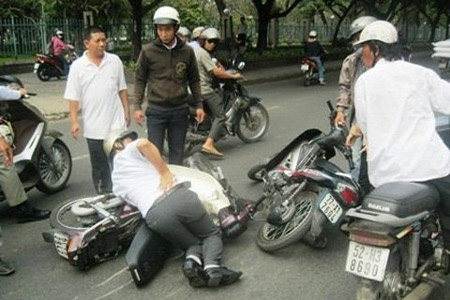 Chân dung những tên cướp giật manh động ở Sài Gòn 1