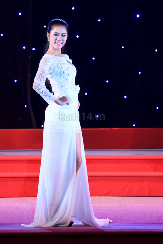 Nữ sinh xứ Huế tỏa sáng đêm thi Miss thời trang 7