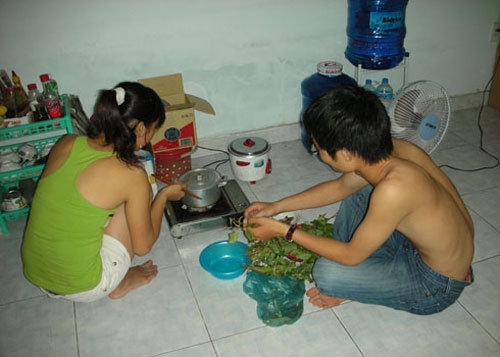 Những kh&oacute; khăn sinh vi&ecirc;n phải tập l&agrave;m quen 1