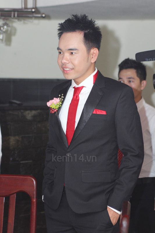 Miss Teen Huyền Trang được xe Limousine đón trong lễ rước dâu 19