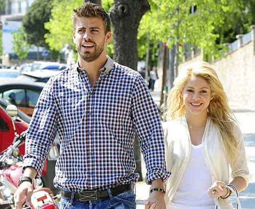 lo-dien-nhan-vat-tung-clip-cua-pique-va-shakira