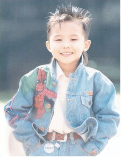 24-khoanh-khac-cute-nhat-cua-gdragon