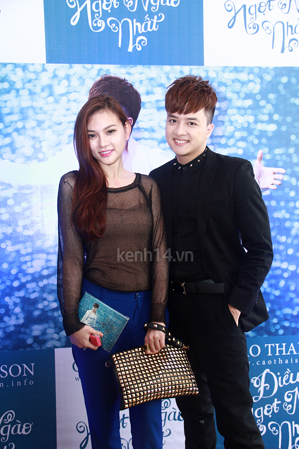 my-nam-my-nu-tap-nap-mung-cao-thai-son