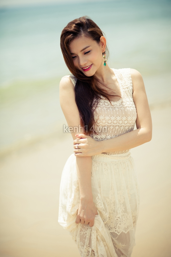 thu-thuy-bang-hoang-nhan-thiep-cuoi-nguoi-yeu