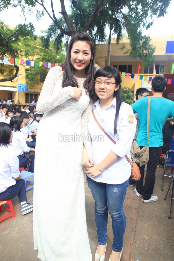 a-hau-tu-anh-xinh-dep-khi-ve-truong-cu