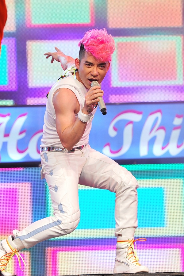 HLV The Voice hát cùng BGK Vietnam Idol