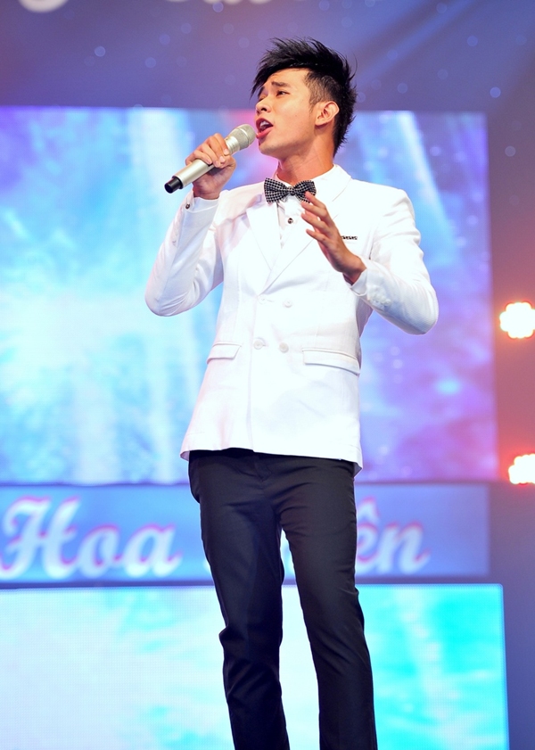 HLV The Voice hát cùng BGK Vietnam Idol