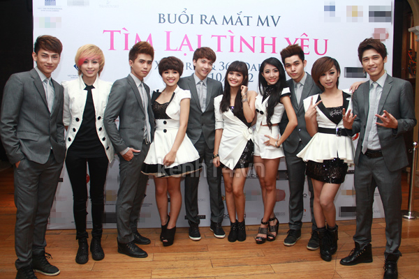 x5-rang-ro-trong-buoi-ra-mat-mv-tro-lai