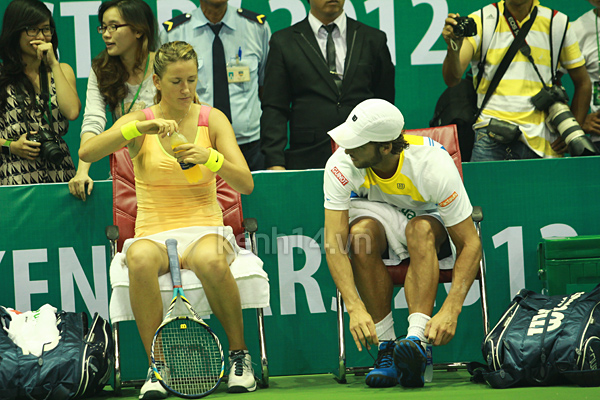 azarenka-toan-thang-trong-cac-tran-thi-dau-tai-viet-nam