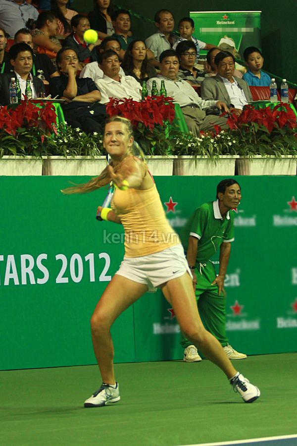 azarenka-toan-thang-trong-cac-tran-thi-dau-tai-viet-nam