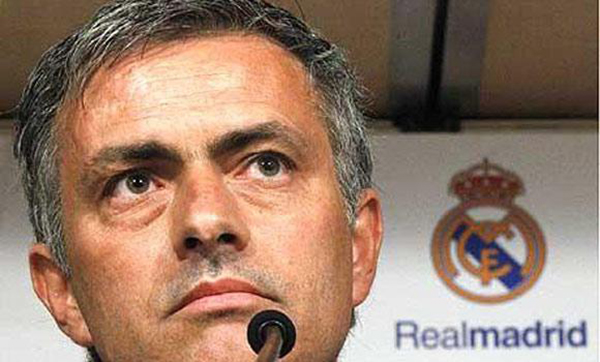 man-city-bai-tran-mancini-do-loi-lung-tung