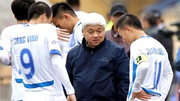 hai-doi-bong-cua-bau-kien-bi-giai-tan