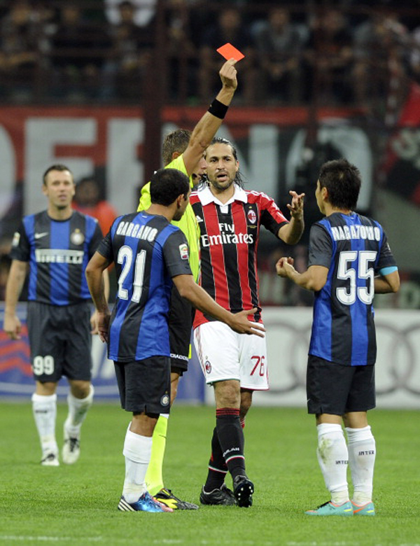 derby-milan-nua-xanh-vui-mung