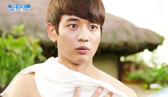 minho-lai-gay-sot-voi-than-hinh-hoan-hao