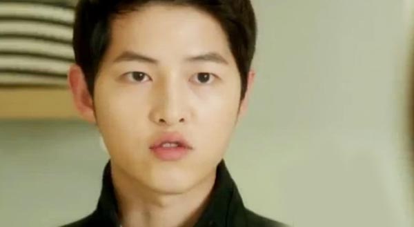 Song Joong Ki hôn say đắm Moon Chae Won 7