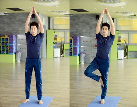 "Romeo xứ Hàn" suýt ngã nhào xuống sàn tập Yoga 1