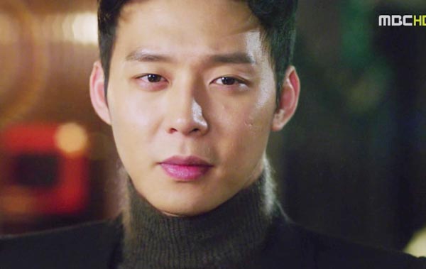 Park Yoo Chun quay phim thâu đêm suốt sáng 2