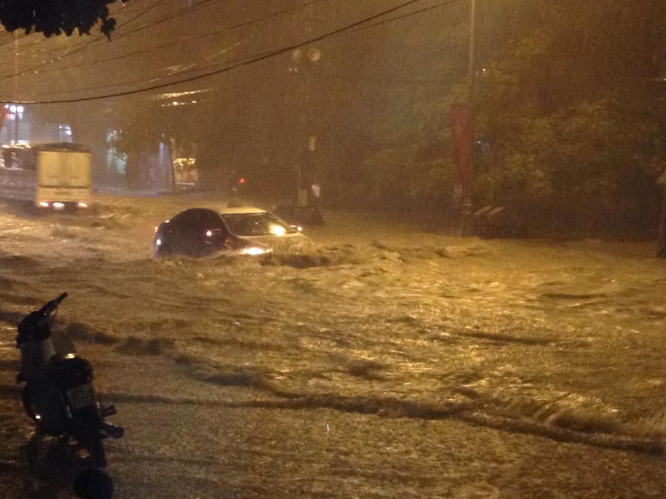 mưa lớn, lụt, lịch sử, Quảng Ninh, QL 18, tê liệt, ngập lụt, Cẩm Phả