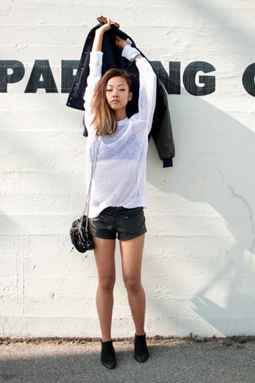 ca-tinh-voi-shorts-da-trong-tiet-troi-mat-me