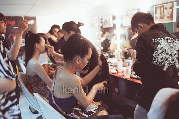 dot-nhap-hau-truong-dep-fashion-runway-2 dot-nhap-hau-truong-dep-fashion-runway-2