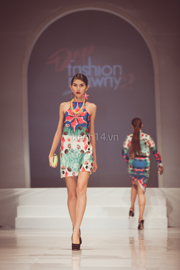 xem-dep-fashion-runway-cap-nhat-xu-huong-thudong-2012