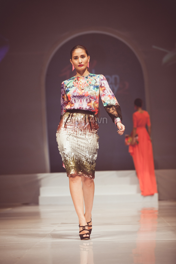 xem-dep-fashion-runway-cap-nhat-xu-huong-thudong-2012