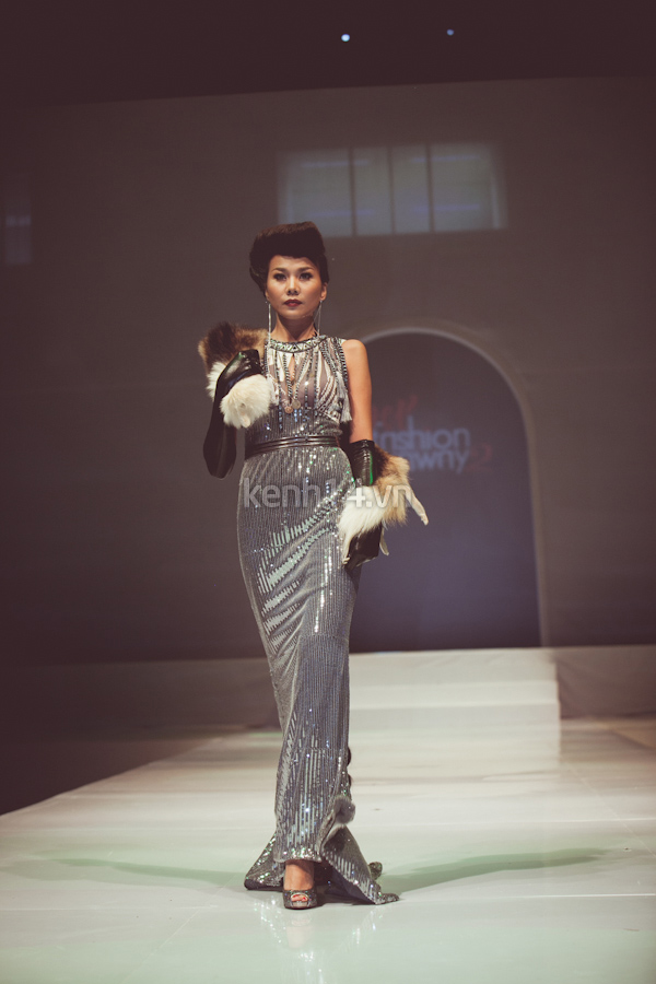 xem-dep-fashion-runway-cap-nhat-xu-huong-thudong-2012