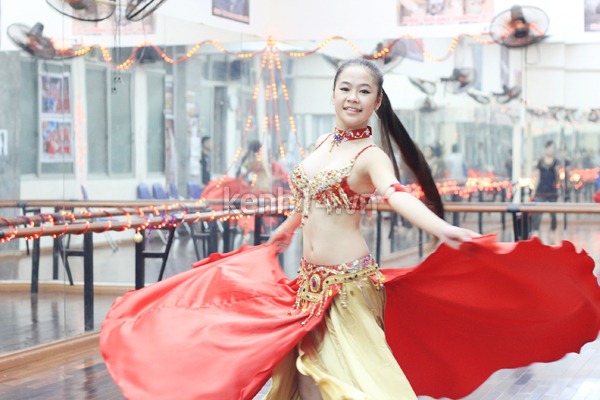 hoang-thuy-linh-belly-dancer-15-tuoi-cuc-tai-nang