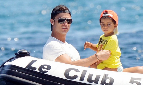 CR7 tiết lộ kế hoạch có thêm con 2