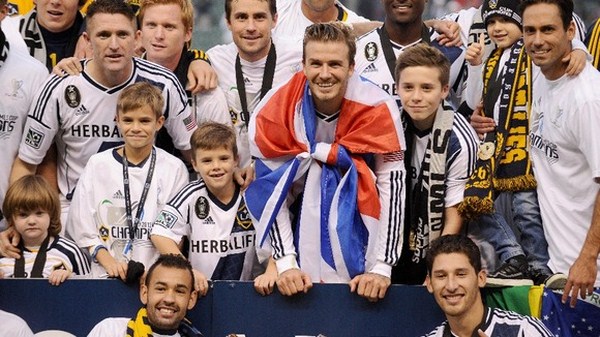 &ldquo;End it like Beckham&rdquo;: Nh&igrave;n lại c&acirc;u chuyện t&igrave;nh Beckham &ndash; LA Galaxy 15