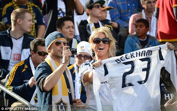 &ldquo;End it like Beckham&rdquo;: Nh&igrave;n lại c&acirc;u chuyện t&igrave;nh Beckham &ndash; LA Galaxy 19