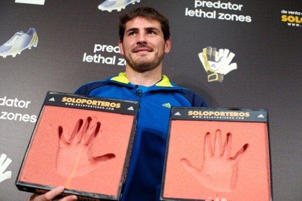 Iker Casillas được Adidas &ldquo;chọn mặt gửi v&agrave;ng&rdquo; l&agrave;m đại diện 5