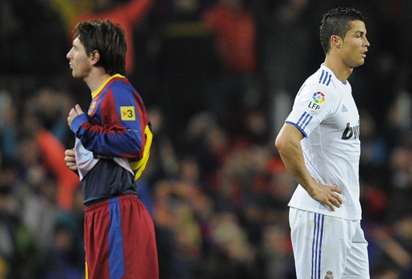 Messi – Ronaldo: Ân oán sang tới đời... con? 4