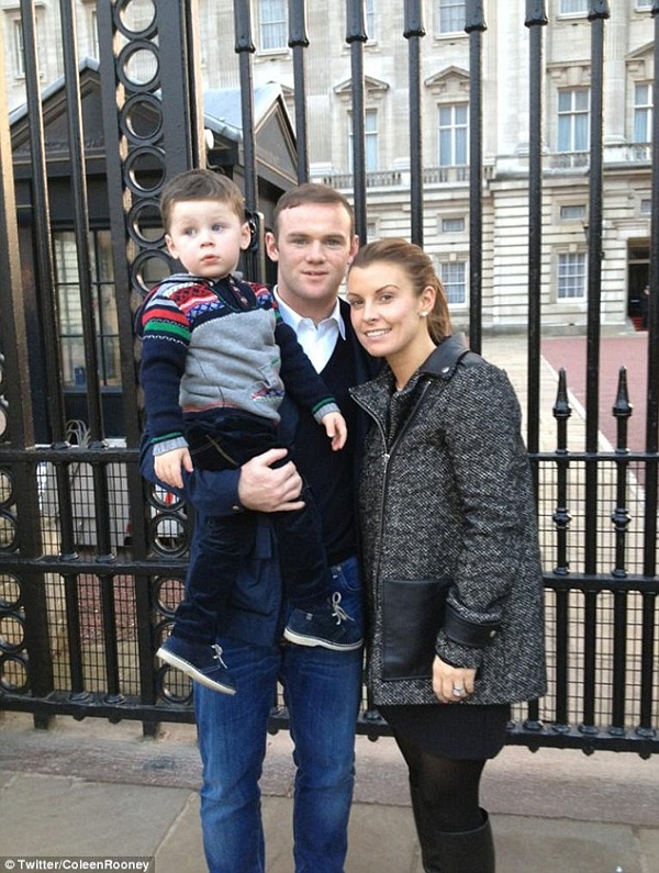 Wayne Rooney đưa vợ con lên chơi thủ đô