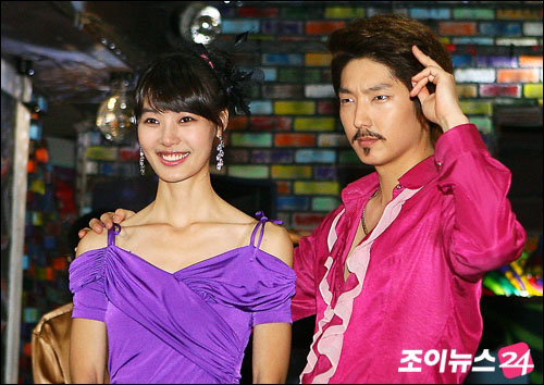 Lee Jun Ki và Yoon So Yi lướt trên sàn nhảy Lee Jun Ki Và Yoon So Yi Lướt Trên Sàn Nhảy