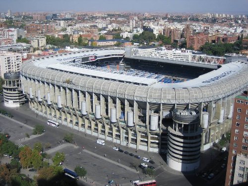 Sân Vận Động Santiago Bernabeu Của Real Madrid Hình ảnh Sẵn có  Tải xuống Hình  ảnh Ngay bây giờ  Bãi cỏ  Đất canh tác Bóng chơi thể thao Bầu trời   iStock