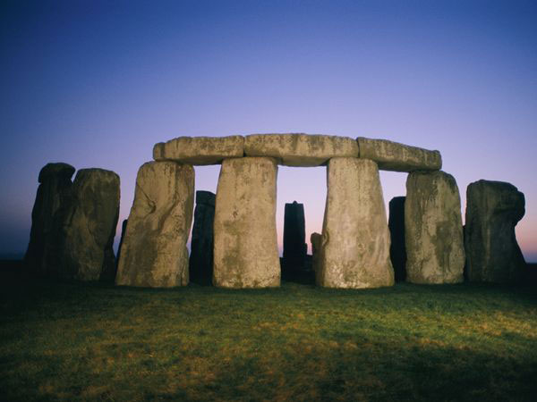 2101201101Stonehenge.jpg