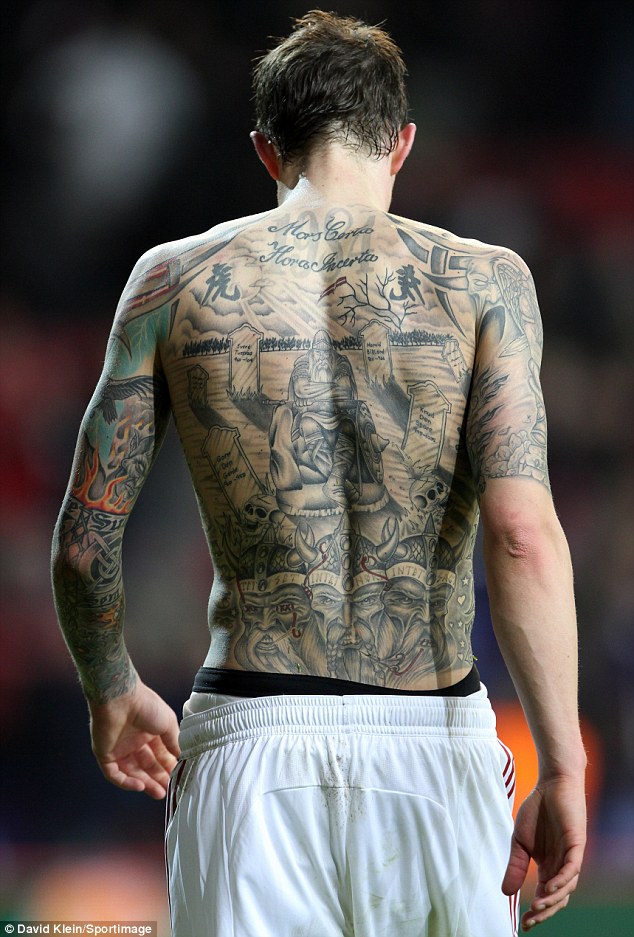 Tìm hiểu ý nghĩa 21 hình xăm của Agger  Liverpool FC