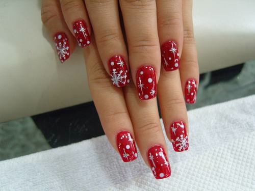 Tự vẽ Vẽ người tuyết nail trendy và đẹp