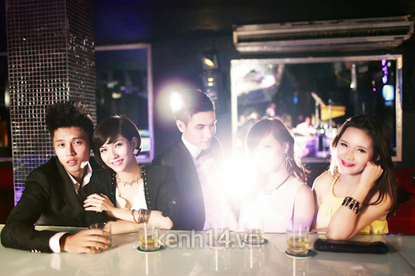 hot-teen-ha-noi-xung-xinh-di-du-xgen-party