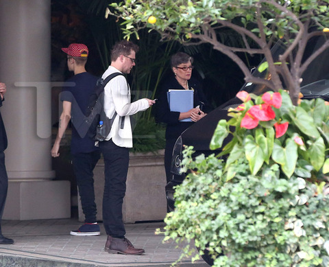Justin và Selena bất ngờ xuất hiện ở cùng một khách sạn 7
