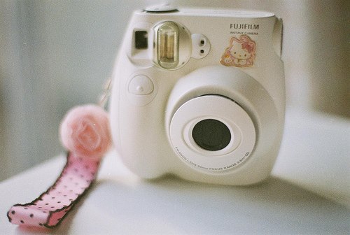 instax-cam-tay-trao-luu-chup-anh-moi-cua-teen-viet