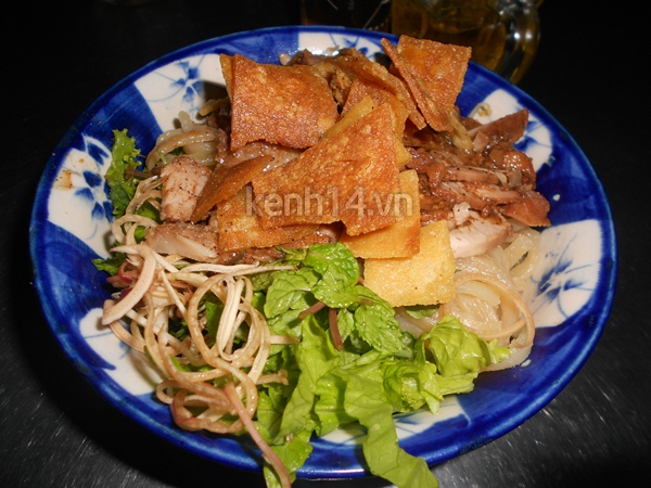 dam-da-huong-vi-cao-lau-hoi-an