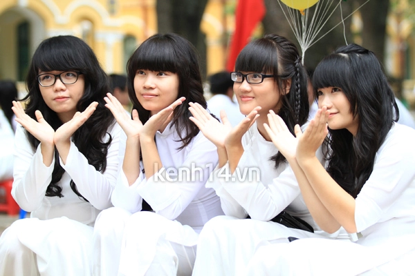 teen-chu-van-an-khai-giang-trong-tiet-troi-cuc-dep