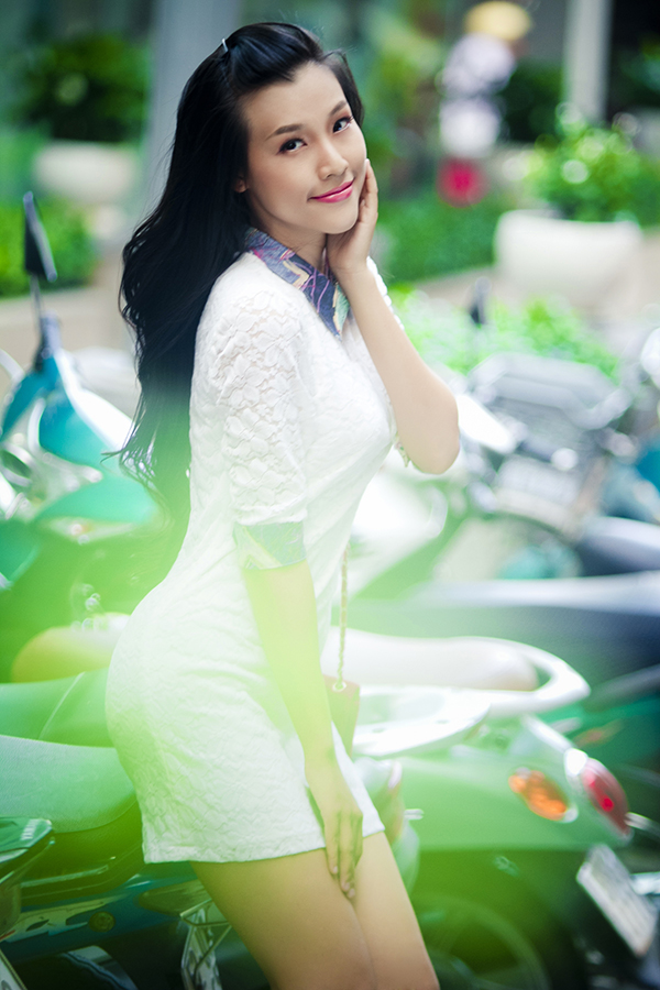 hoang-oanh-diu-dang-ngay-giao-mua-cung-mint-boutique