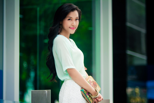 hoang-oanh-diu-dang-ngay-giao-mua-cung-mint-boutique